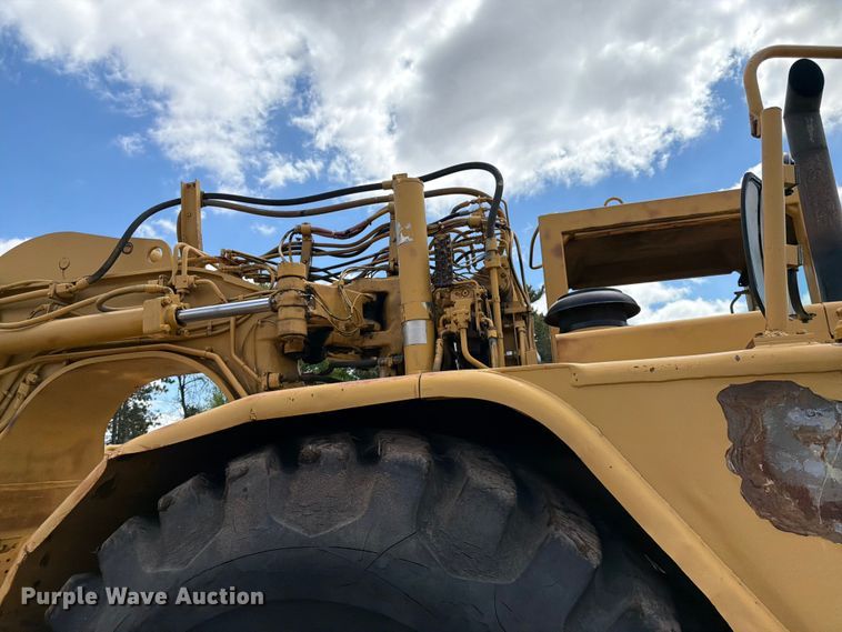 image for item FK0184 1994 Caterpillar 621E conventional scraper 