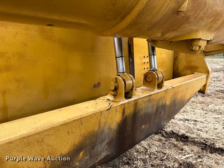 image for item FK0184 1994 Caterpillar 621E conventional scraper 