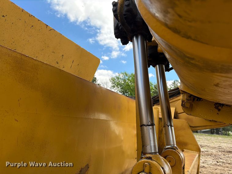 image for item FK0184 1994 Caterpillar 621E conventional scraper 