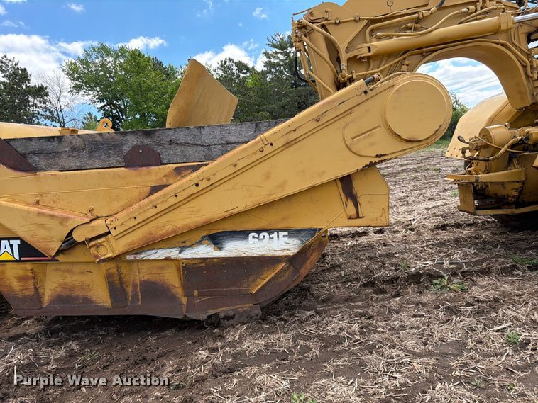 image for item FK0184 1994 Caterpillar 621E conventional scraper 