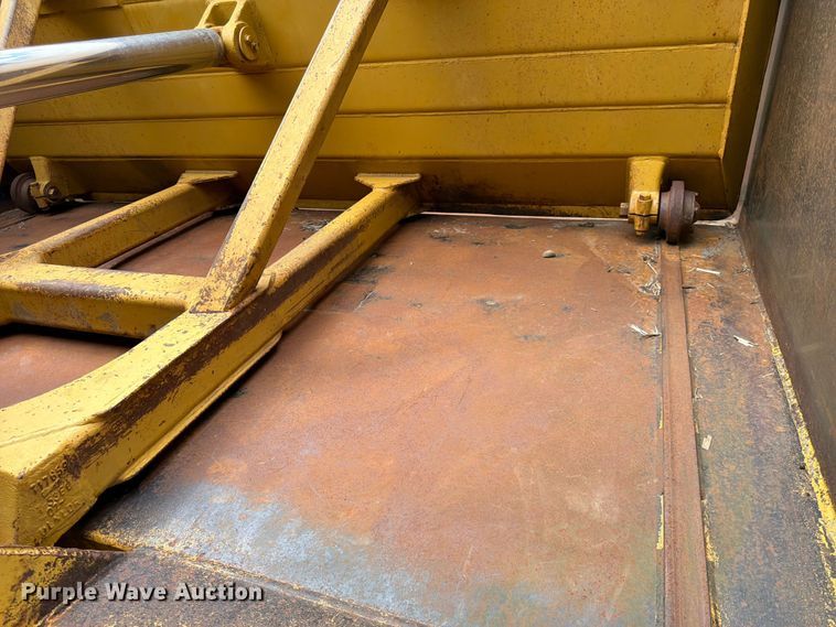 image for item FK0184 1994 Caterpillar 621E conventional scraper 