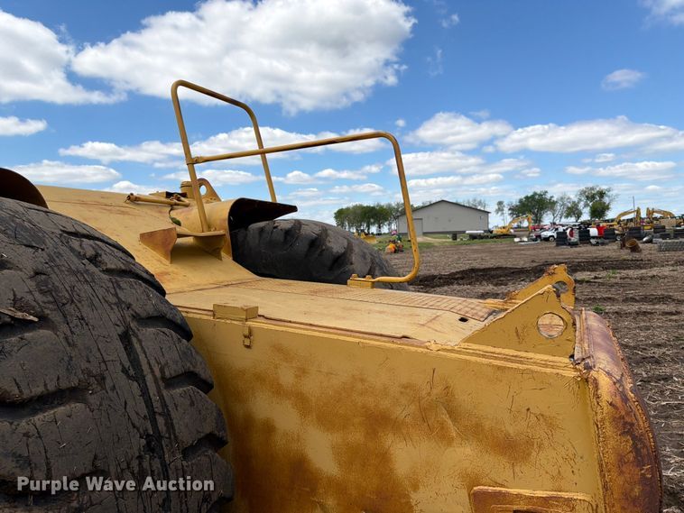image for item FK0184 1994 Caterpillar 621E conventional scraper 