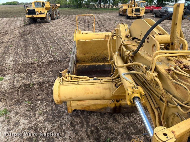 image for item FK0184 1994 Caterpillar 621E conventional scraper 