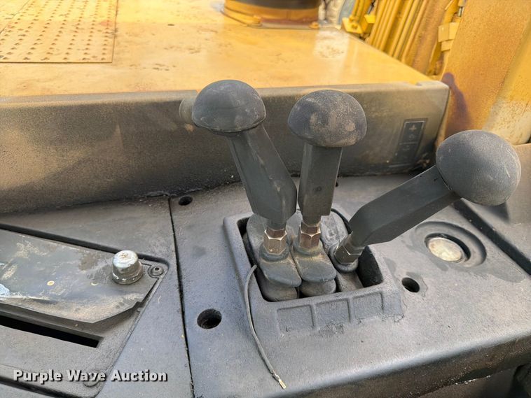 image for item FK0184 1994 Caterpillar 621E conventional scraper 