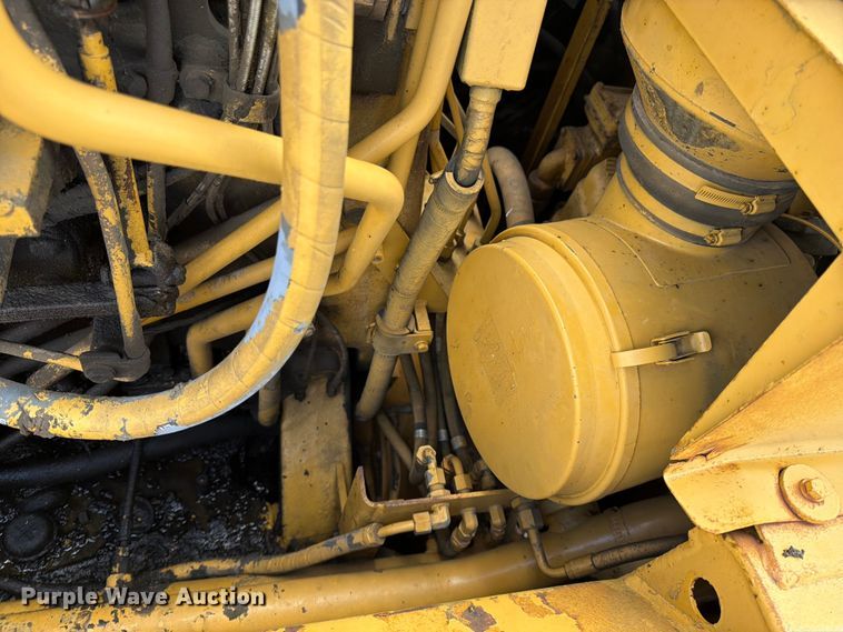 image for item FK0184 1994 Caterpillar 621E conventional scraper 