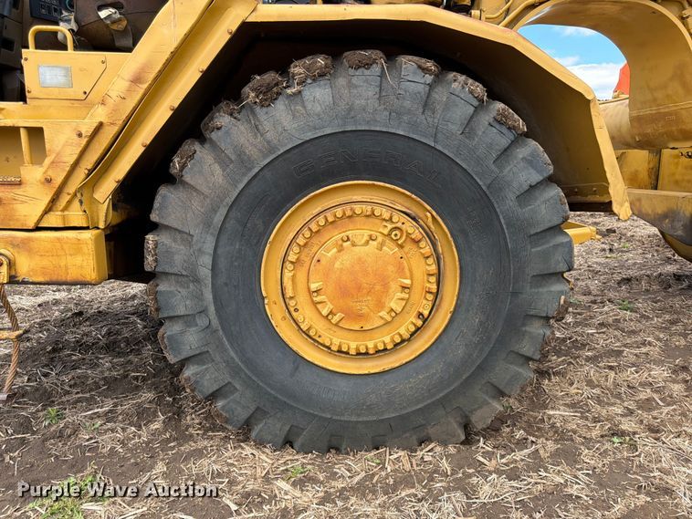 image for item FK0184 1994 Caterpillar 621E conventional scraper 