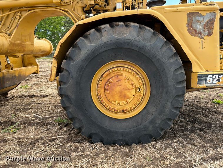 image for item FK0184 1994 Caterpillar 621E conventional scraper 