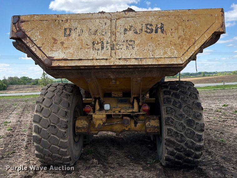 image for item FK0185 1993 Caterpillar D400D articulated haul truck