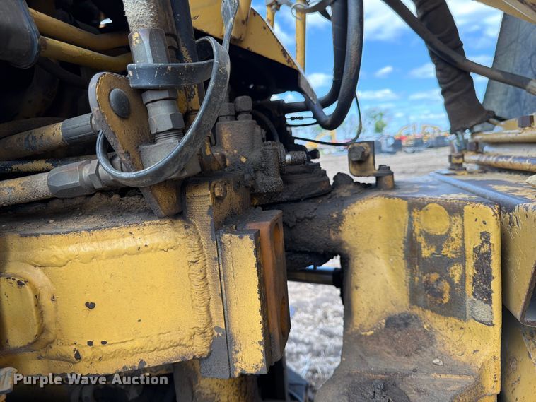 image for item FK0185 1993 Caterpillar D400D articulated haul truck