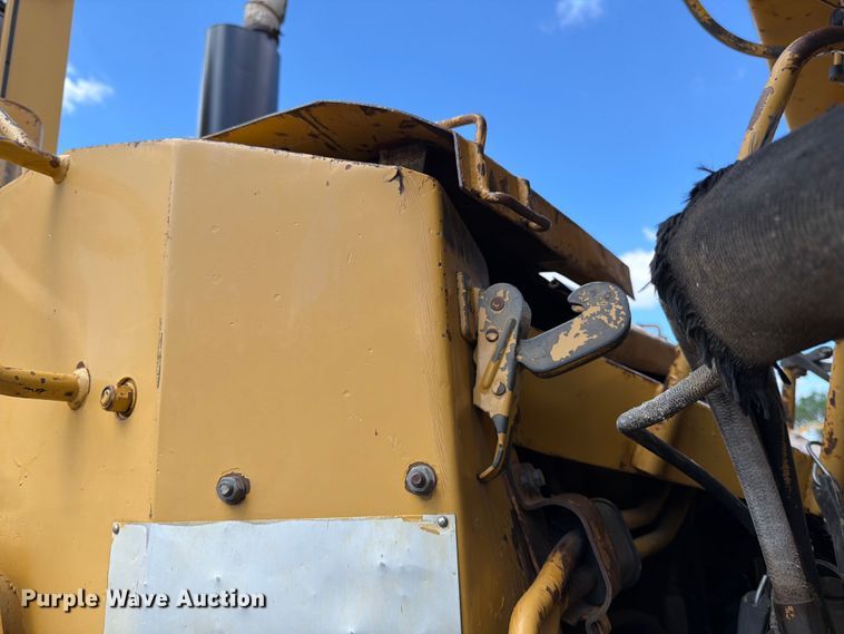 image for item FK0185 1993 Caterpillar D400D articulated haul truck