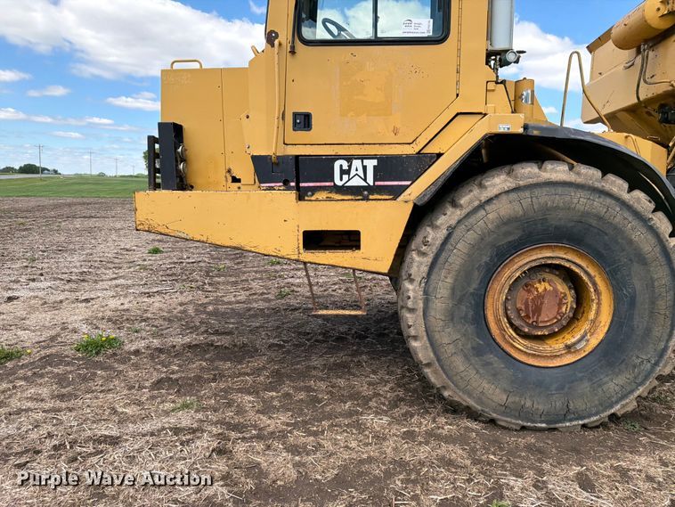 image for item FK0185 1993 Caterpillar D400D articulated haul truck