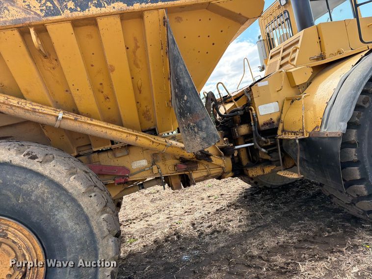 image for item FK0185 1993 Caterpillar D400D articulated haul truck