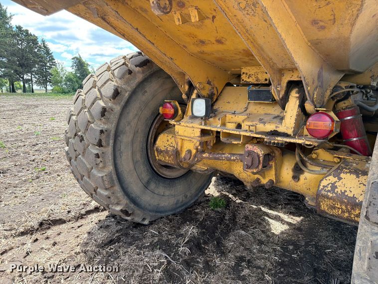 image for item FK0185 1993 Caterpillar D400D articulated haul truck
