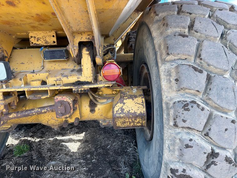 image for item FK0185 1993 Caterpillar D400D articulated haul truck