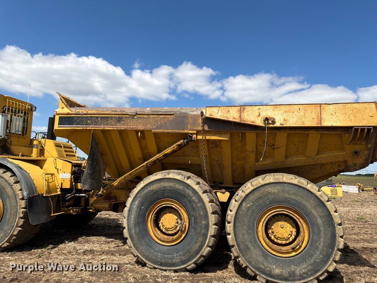 image for item FK0185 1993 Caterpillar D400D articulated haul truck