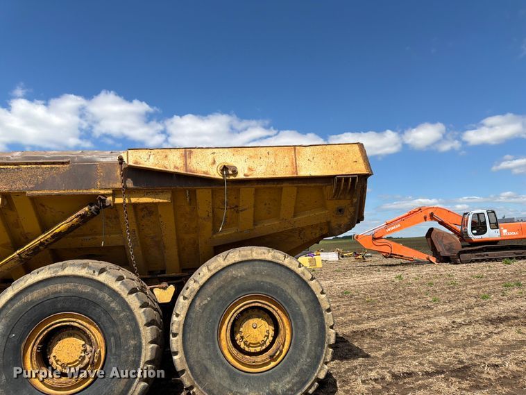 image for item FK0185 1993 Caterpillar D400D articulated haul truck