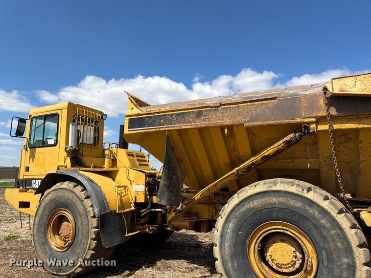 image for item FK0185 1993 Caterpillar D400D articulated haul truck
