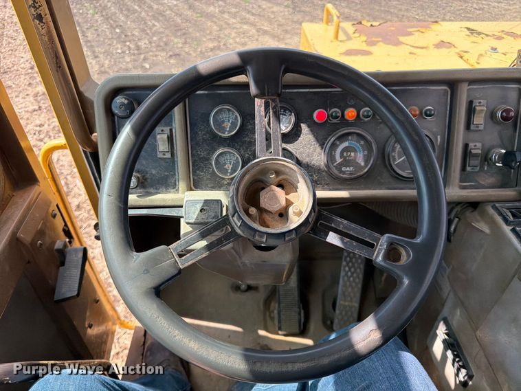 image for item FK0185 1993 Caterpillar D400D articulated haul truck