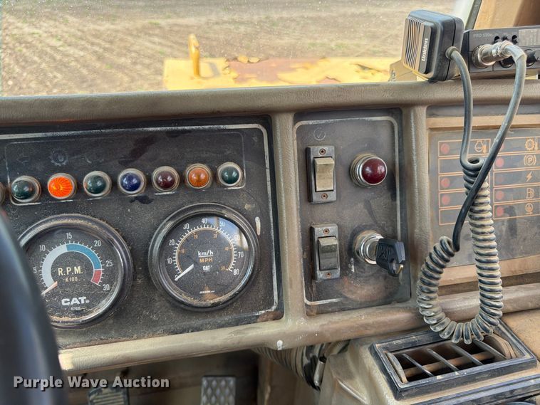 image for item FK0185 1993 Caterpillar D400D articulated haul truck
