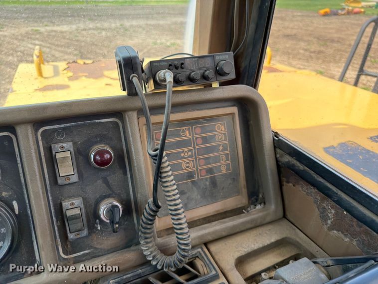 image for item FK0185 1993 Caterpillar D400D articulated haul truck