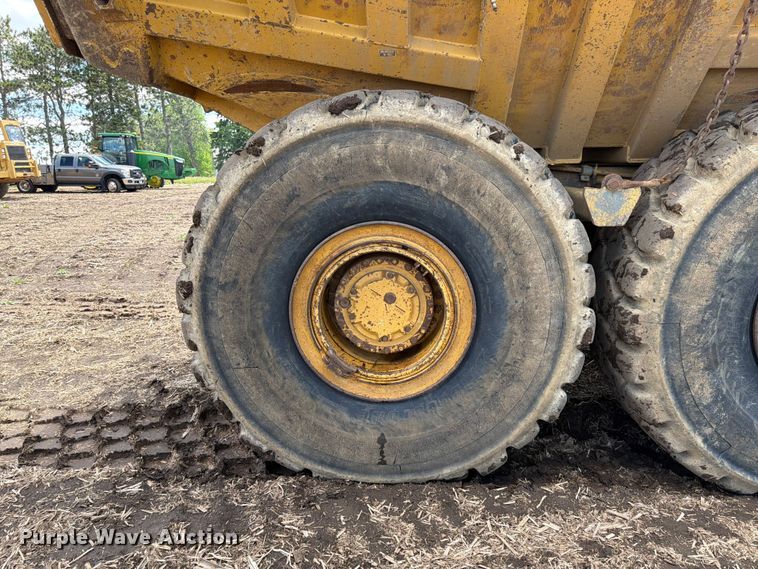 image for item FK0185 1993 Caterpillar D400D articulated haul truck