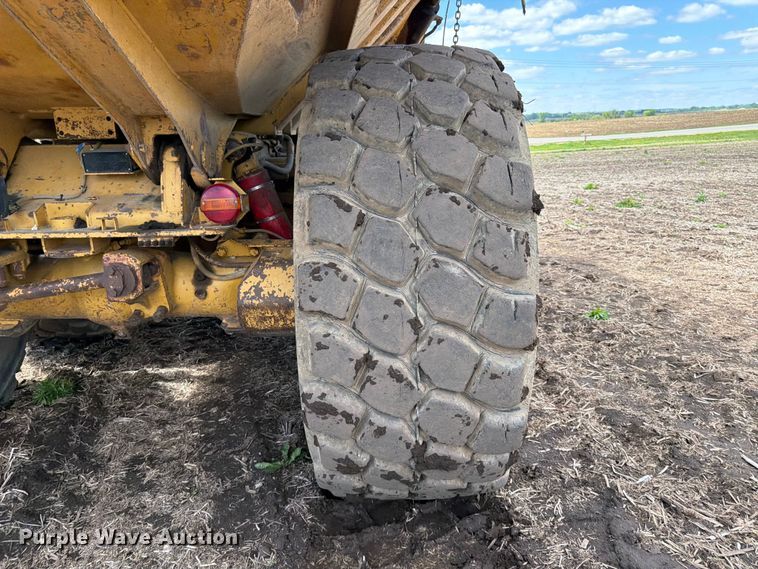 image for item FK0185 1993 Caterpillar D400D articulated haul truck