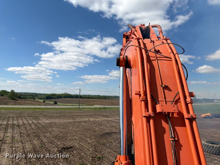 image for item FK0186 1999 Hitachi EX330LC-5 excavator