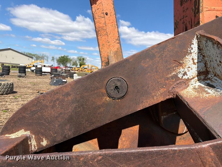 image for item FK0186 1999 Hitachi EX330LC-5 excavator