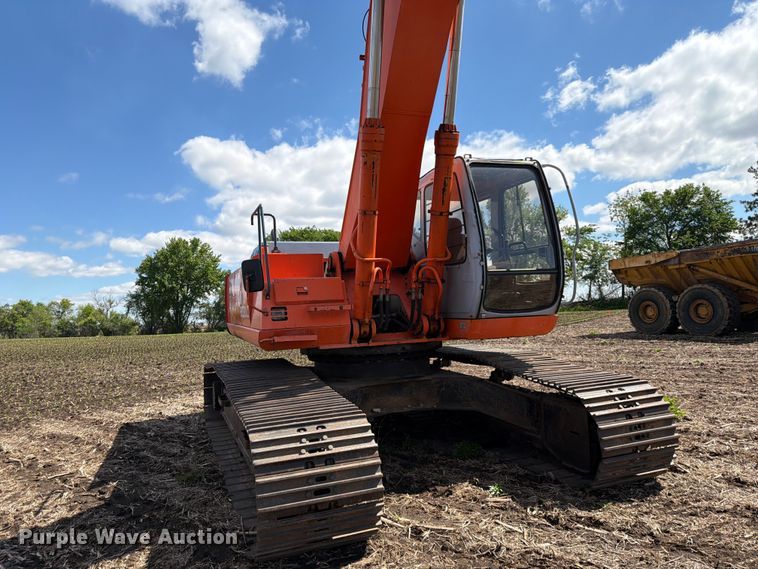 image for item FK0186 1999 Hitachi EX330LC-5 excavator
