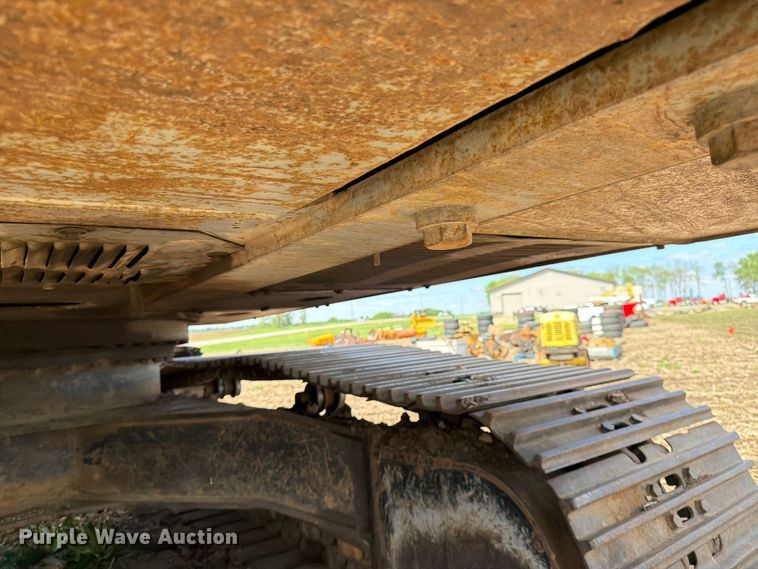 image for item FK0186 1999 Hitachi EX330LC-5 excavator
