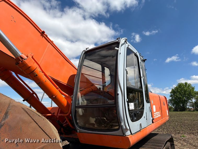 image for item FK0186 1999 Hitachi EX330LC-5 excavator