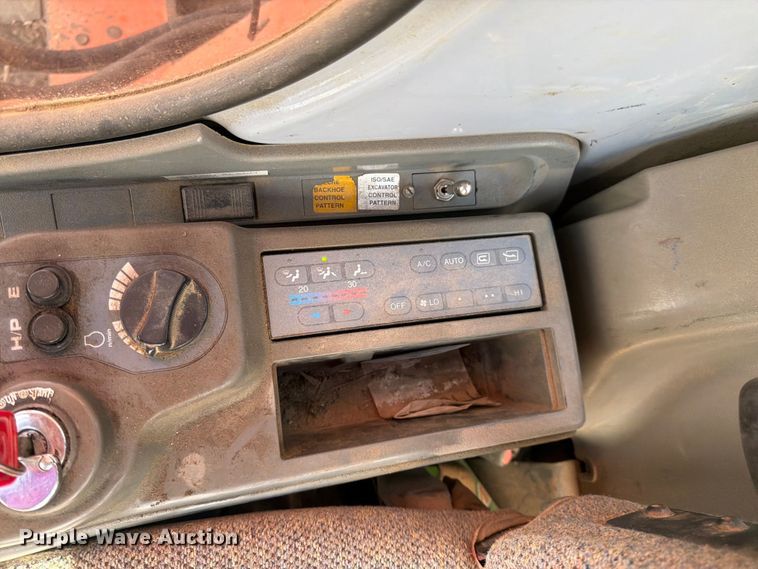image for item FK0186 1999 Hitachi EX330LC-5 excavator