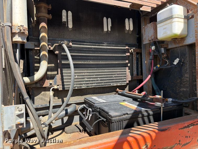 image for item FK0186 1999 Hitachi EX330LC-5 excavator