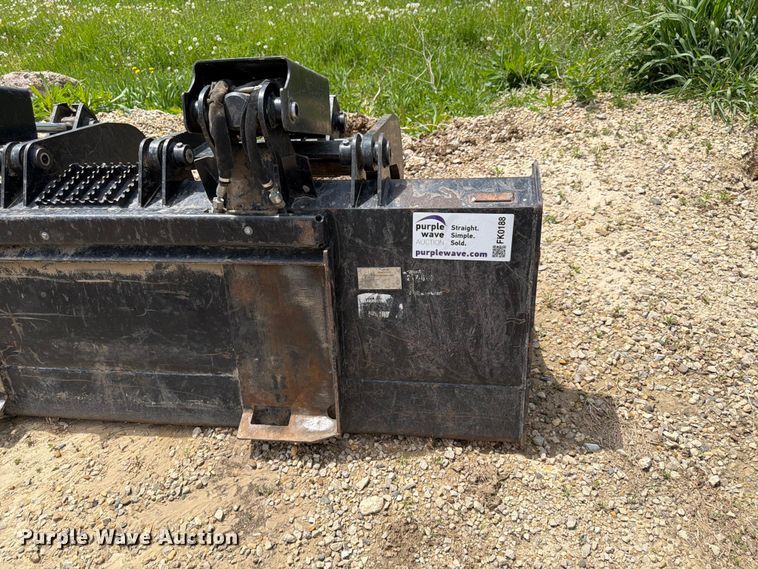 image for item FK0188 2013 Caterpillar skid steer grapple bucket
