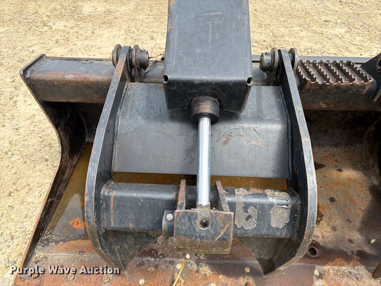 image for item FK0189 Caterpillar skid steer grapple bucket