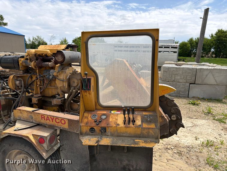 image for item FK0190 Rayco RG1672 DXH wood chipper