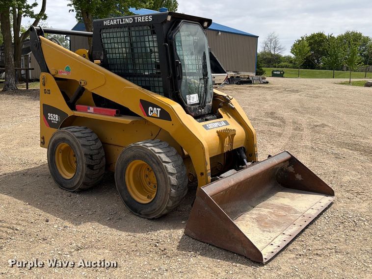 image for item FK0191 2013 Caterpillar 252B3 skid steer loader