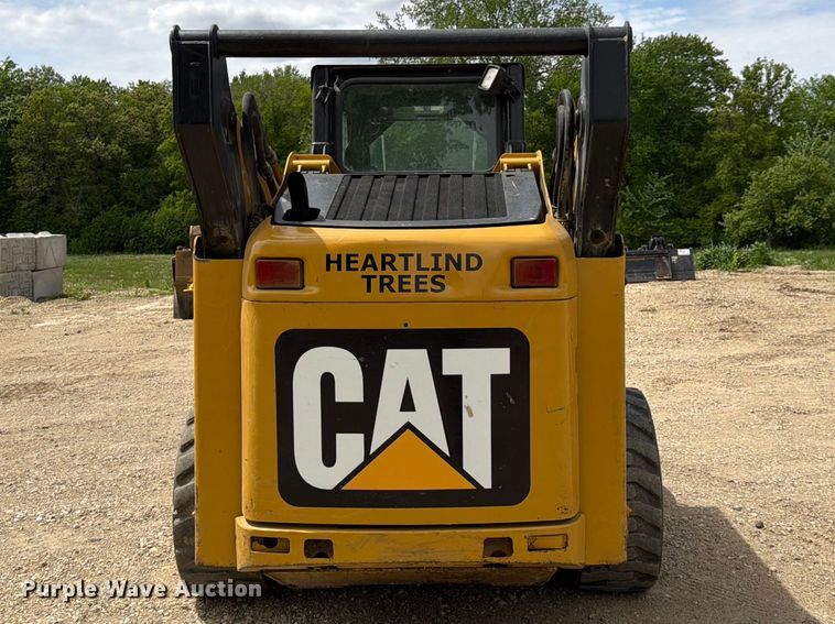 image for item FK0191 2013 Caterpillar 252B3 skid steer loader