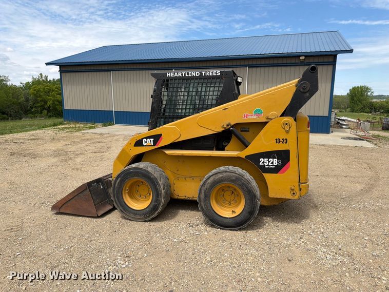 image for item FK0191 2013 Caterpillar 252B3 skid steer loader