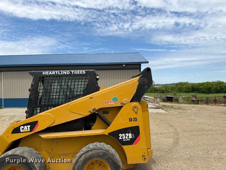 image for item FK0191 2013 Caterpillar 252B3 skid steer loader