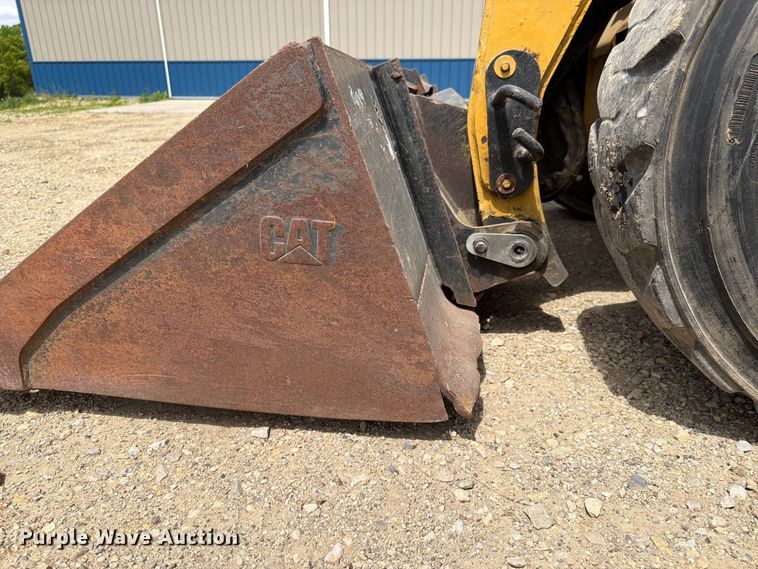 image for item FK0191 2013 Caterpillar 252B3 skid steer loader