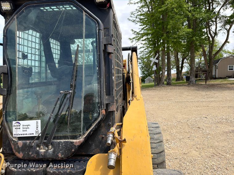 image for item FK0191 2013 Caterpillar 252B3 skid steer loader