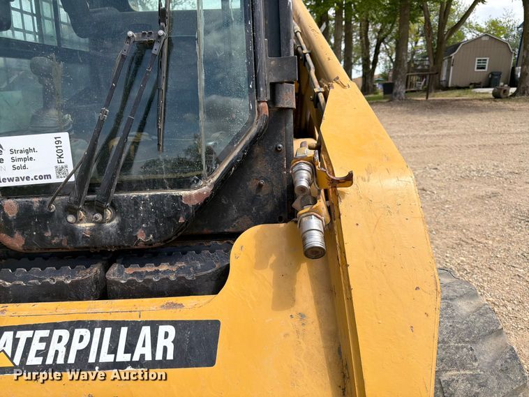 image for item FK0191 2013 Caterpillar 252B3 skid steer loader