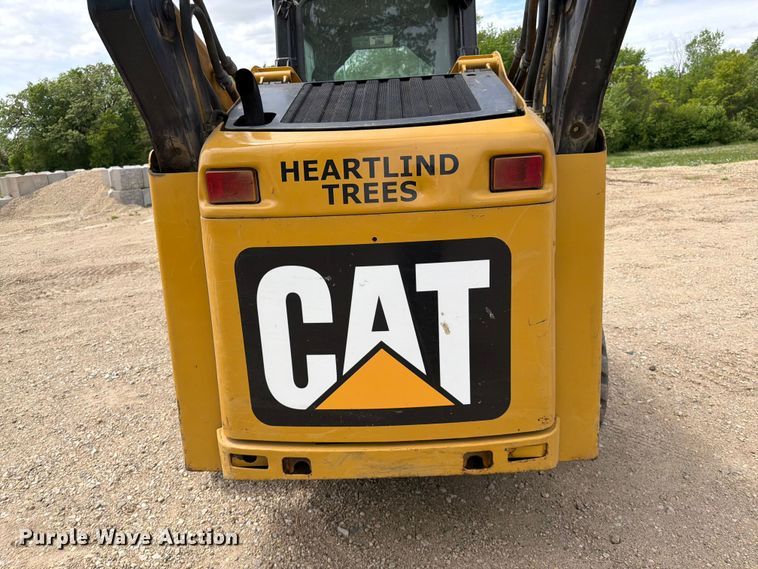 image for item FK0191 2013 Caterpillar 252B3 skid steer loader