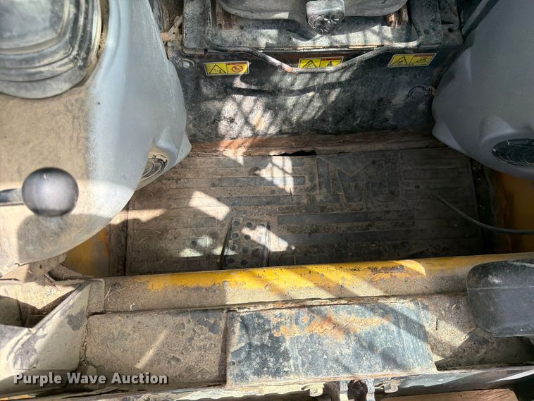 image for item FK0191 2013 Caterpillar 252B3 skid steer loader