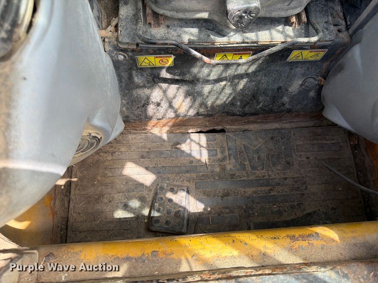 image for item FK0191 2013 Caterpillar 252B3 skid steer loader