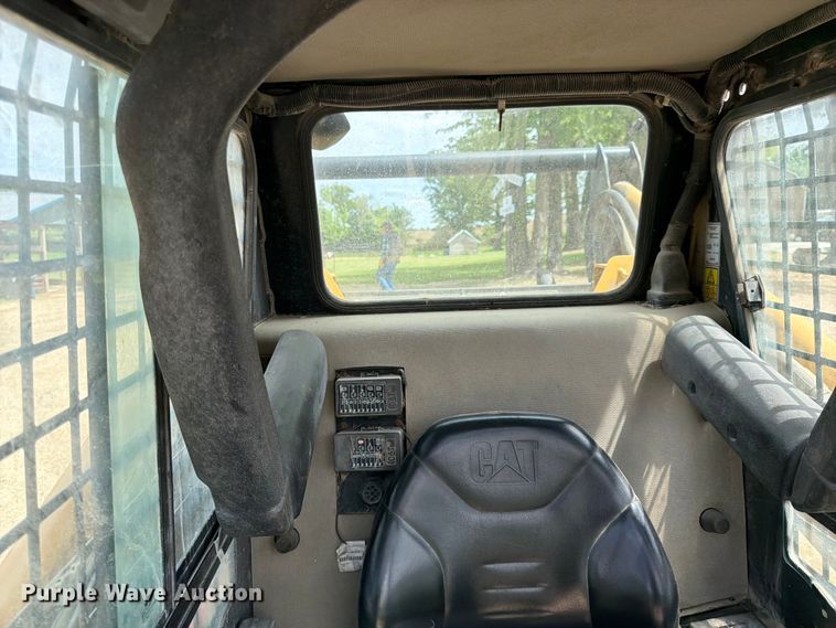 image for item FK0191 2013 Caterpillar 252B3 skid steer loader