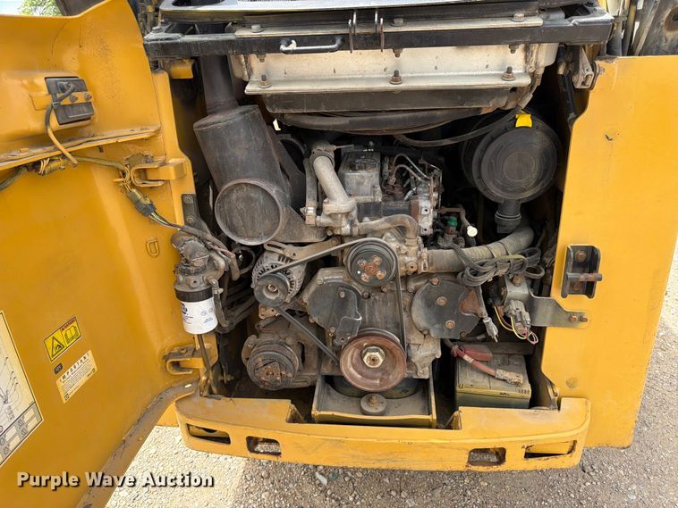 image for item FK0191 2013 Caterpillar 252B3 skid steer loader