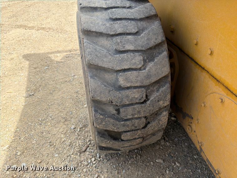 image for item FK0191 2013 Caterpillar 252B3 skid steer loader