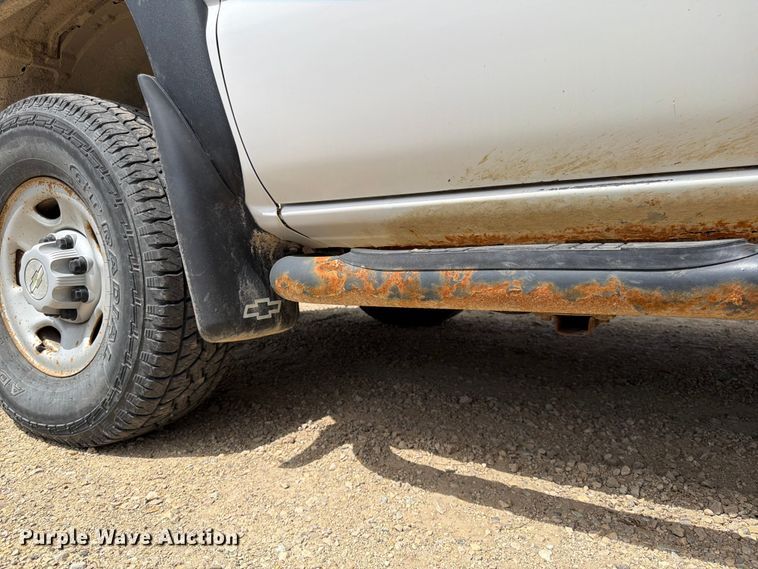 image for item FK0192 2007 Chevrolet Silverado 2500HD LT dump bed pickup truck